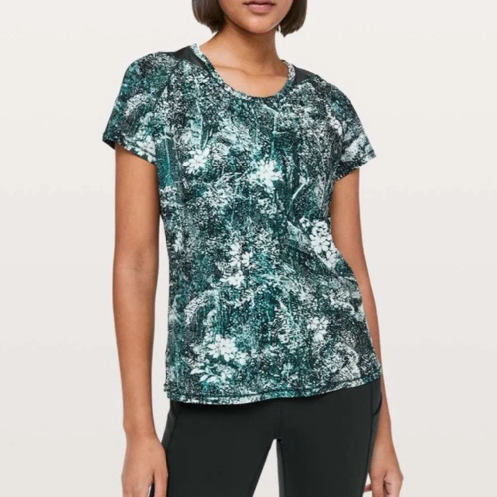 lululemon athletica Seek the Heat Short Sleeve Workout Top Size 10